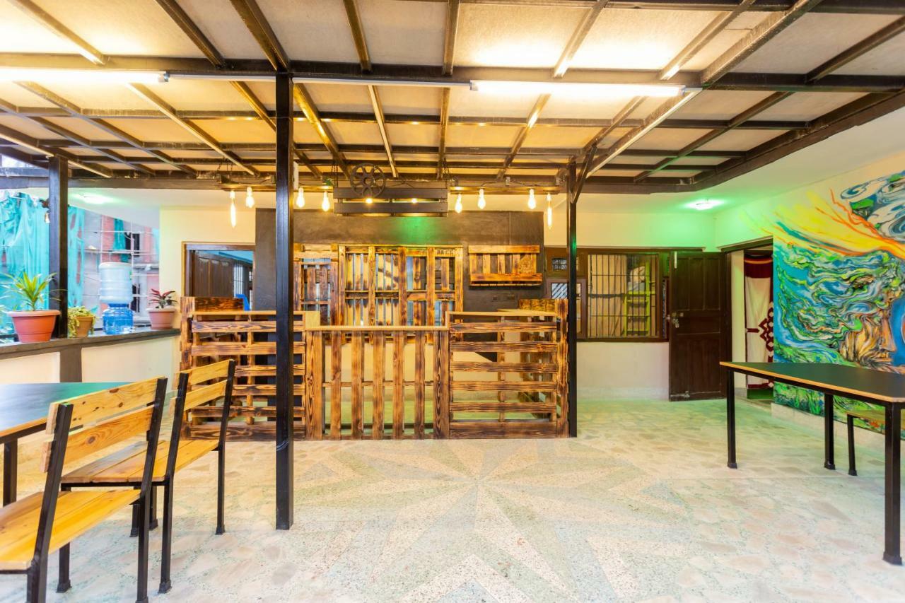 Big Tree Hostel กาฐมาณฑุ ภายนอก รูปภาพ